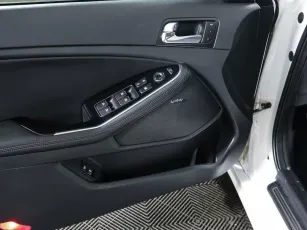 Kia  18