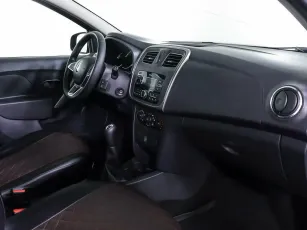 Renault  9