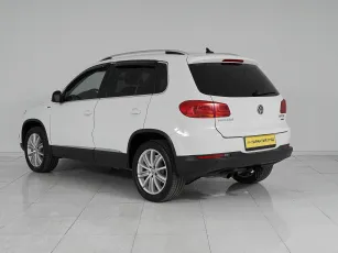 Volkswagen  4