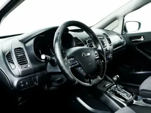 Kia  8