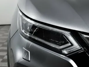 Nissan  5