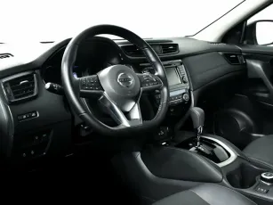 Nissan  8
