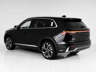 Geely  4