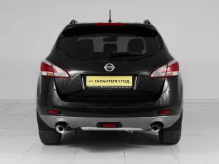 Nissan  5