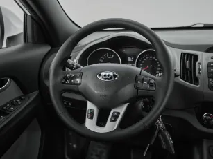 Kia  10
