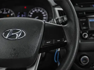 Hyundai  12