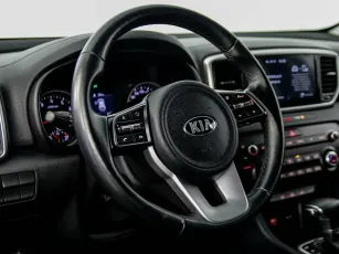 Kia  12