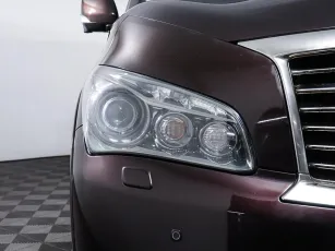 Infiniti  8