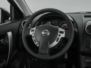 Nissan  10