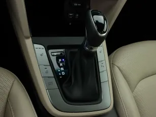 Hyundai  10