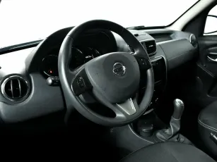 Nissan  9