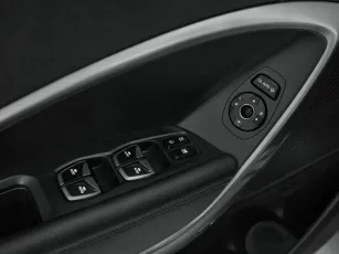 Hyundai  12