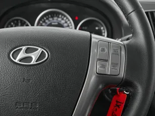 Hyundai  12