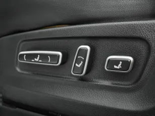 Hyundai  16