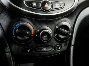 Hyundai  11