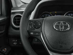Toyota  11