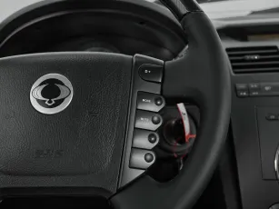 SsangYong  10
