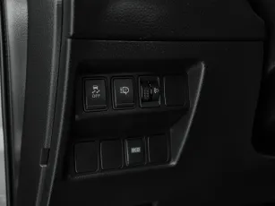 Nissan  15