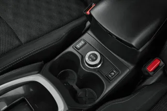Nissan  19