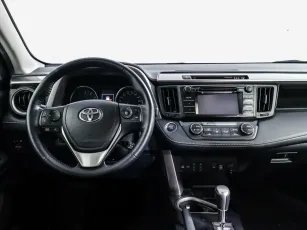 Toyota  6
