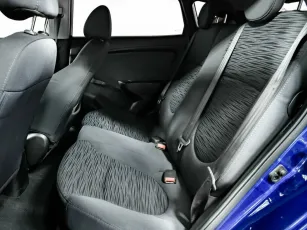 Hyundai  12