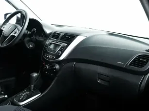 Hyundai  8