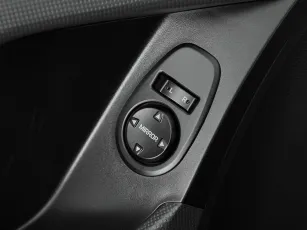 Hyundai  16