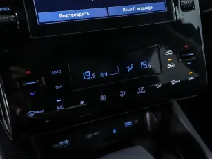 Hyundai  12