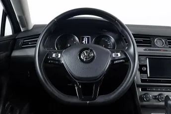 Volkswagen  9