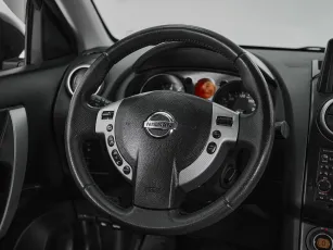 Nissan  10