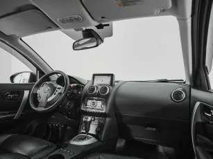 Nissan  9