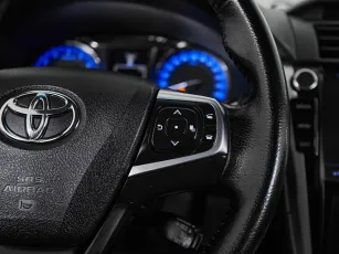 Toyota  12