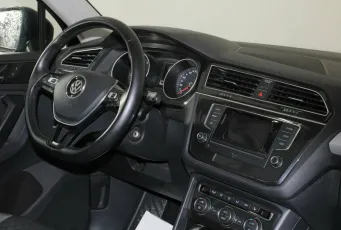 Volkswagen  9