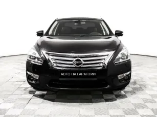 Nissan  2