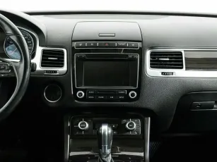 Volkswagen  8