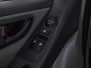 Hyundai  7