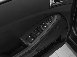 Kia  15