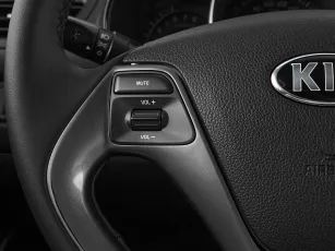Kia  11