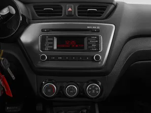 Kia  15