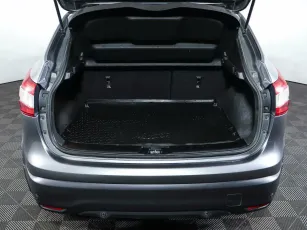 Nissan  25