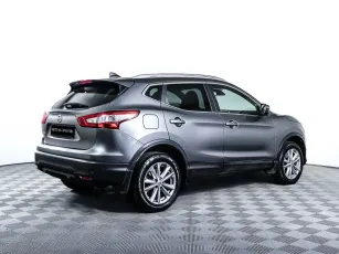 Nissan  5