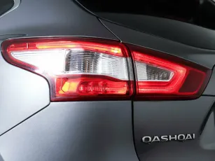 Nissan  7