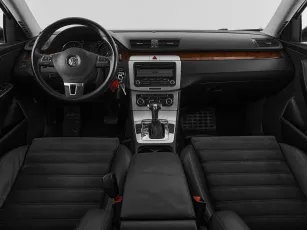 Volkswagen  8