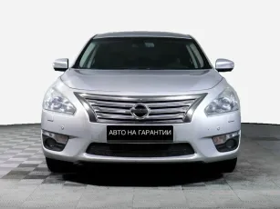 Nissan  2