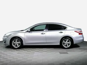Nissan  3