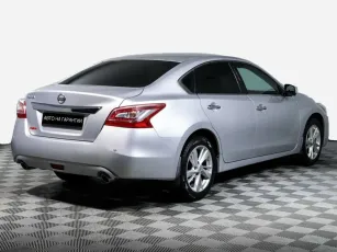 Nissan  5