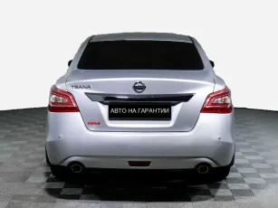 Nissan  6