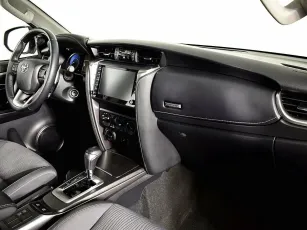 Toyota  6