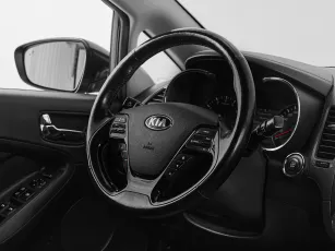 Kia  10