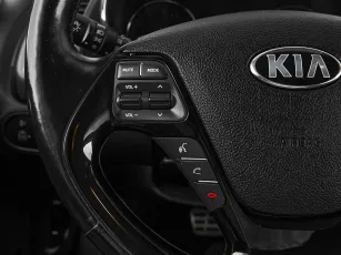 Kia  11